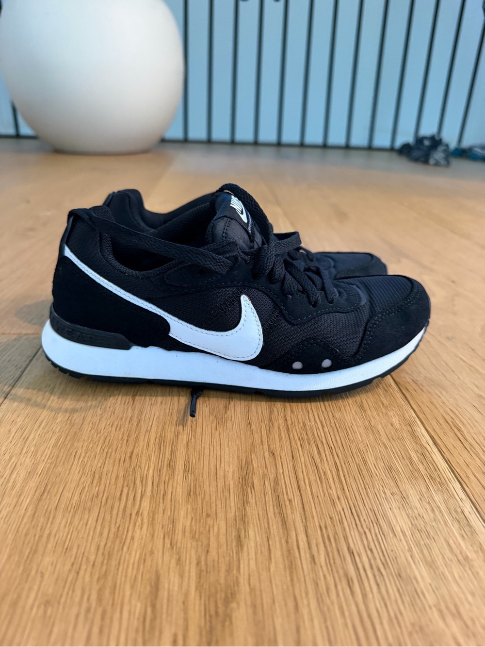 Nike Black & White Kids' Casual Sneakers